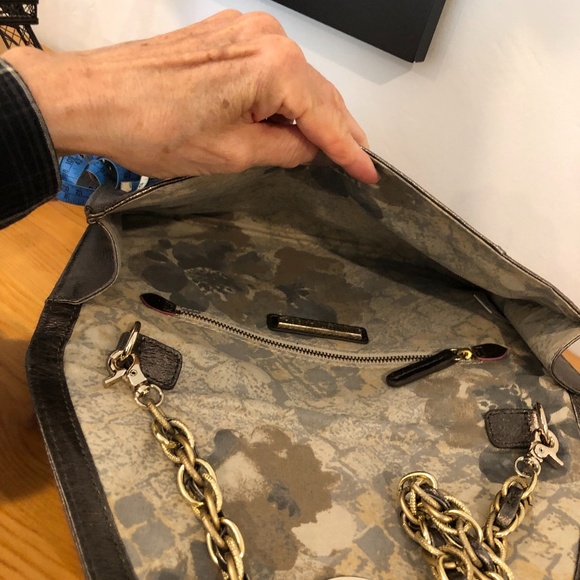 Elliott Lucca Bronze Metallic Envelope Bag, detachable chain handle - Picture 14 of 16